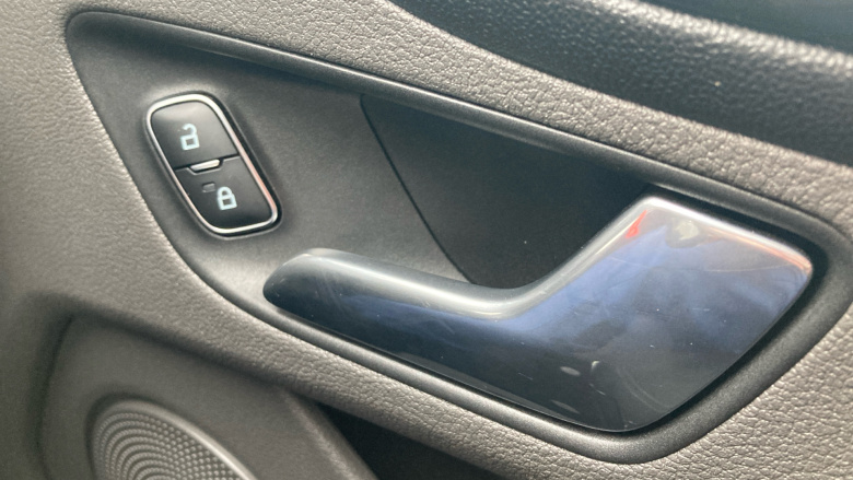 Ford Transit Custom 300 L1 Diesel Fwd 2.0 EcoBlue 170ps Low Roof D/Cab Limited Van Auto